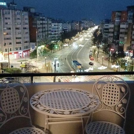 Hellen'S Ultracentral Apartament Buzau Exterior foto