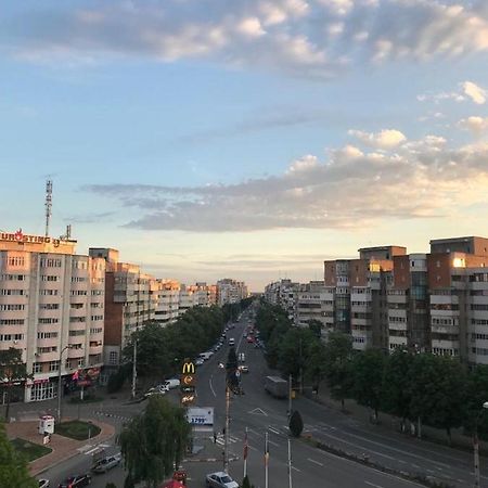 Hellen'S Ultracentral Apartament Buzau Exterior foto