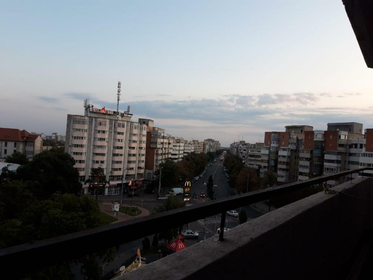 Hellen'S Ultracentral Apartament Buzau Exterior foto